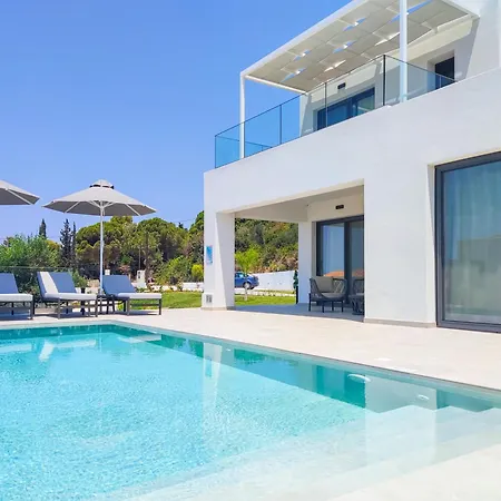 Elysian ! 200m To Beach, 8 Bd, Sleeps 20 Villa *